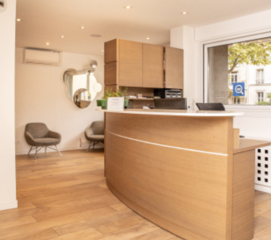 Photo / Illustration