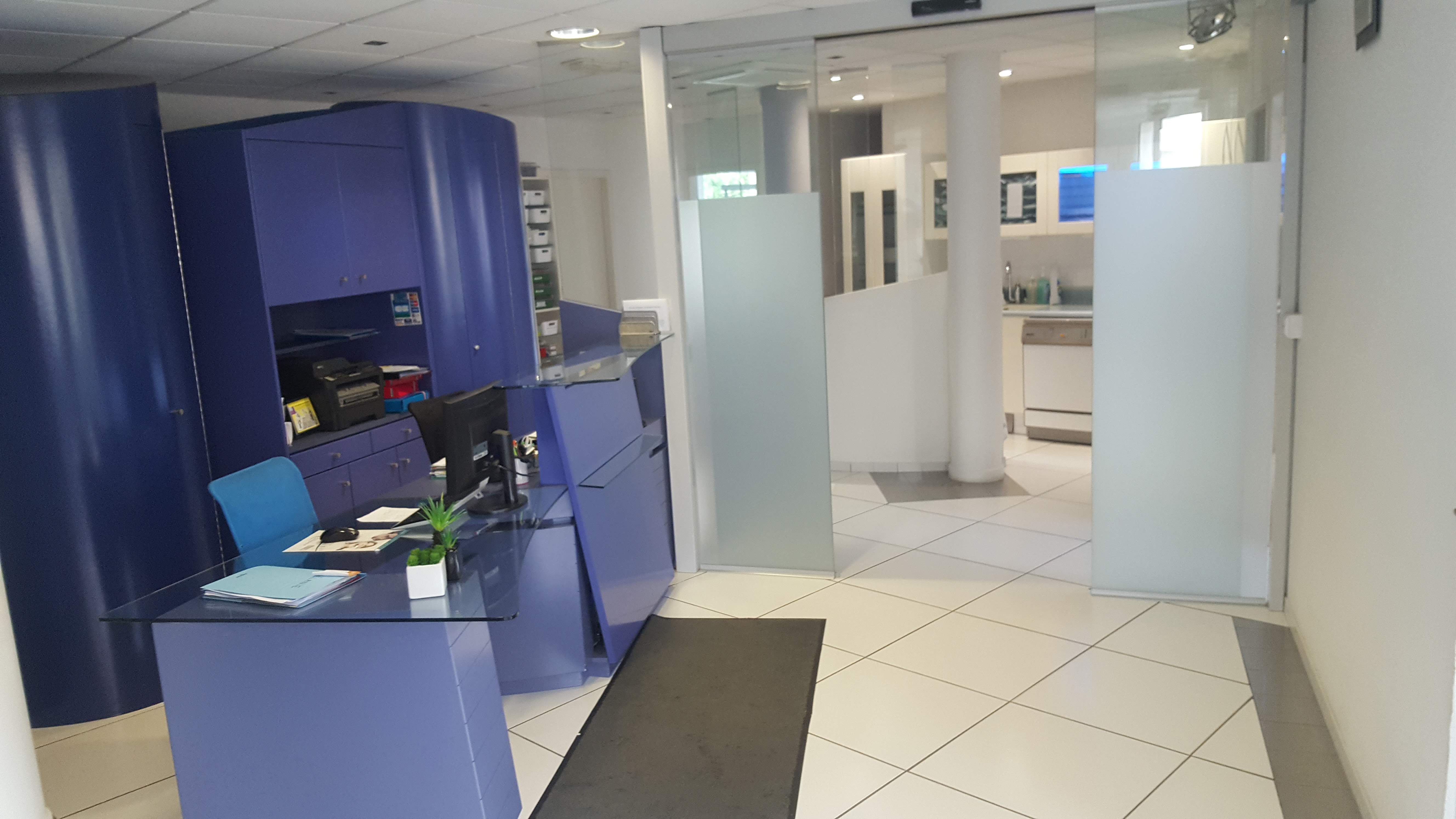 Photo / Illustration