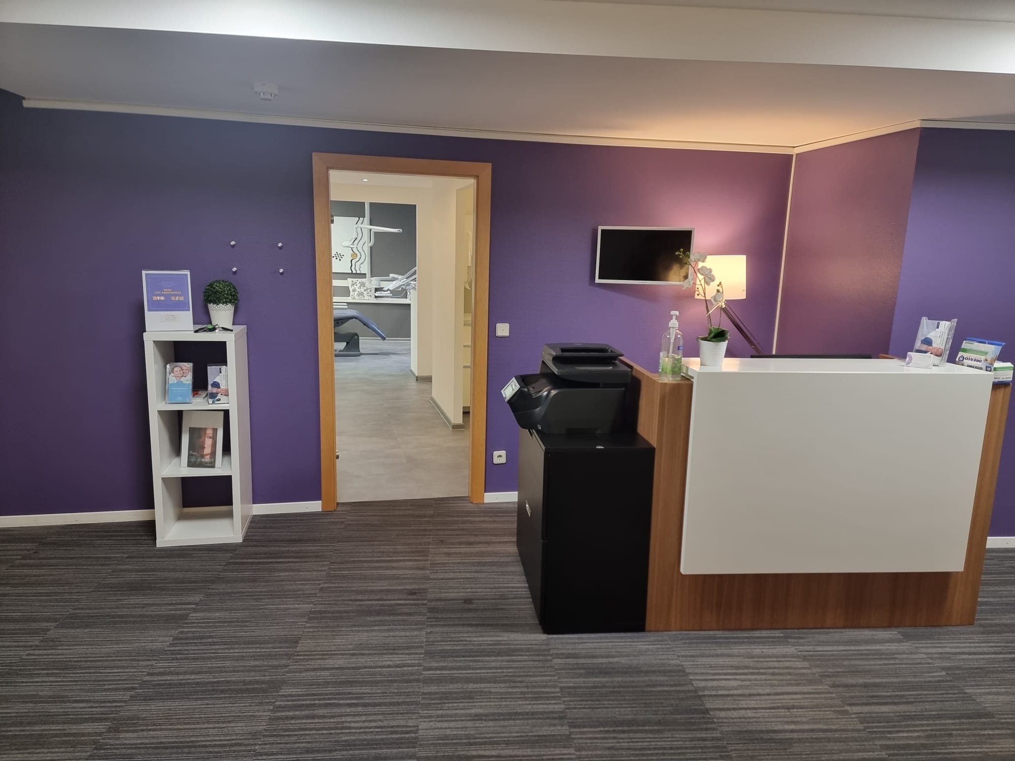 Photo / Illustration