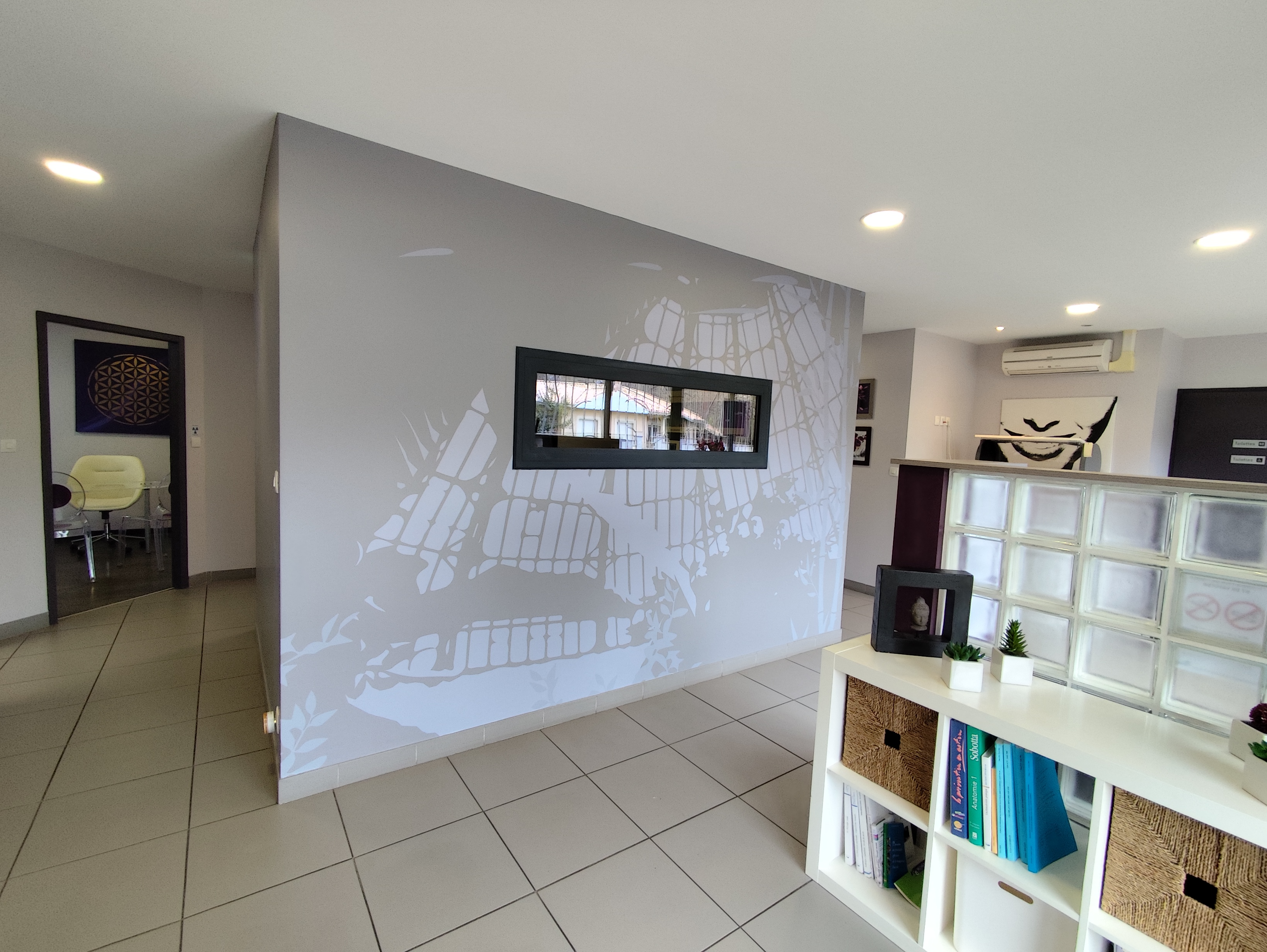 Photo / Illustration