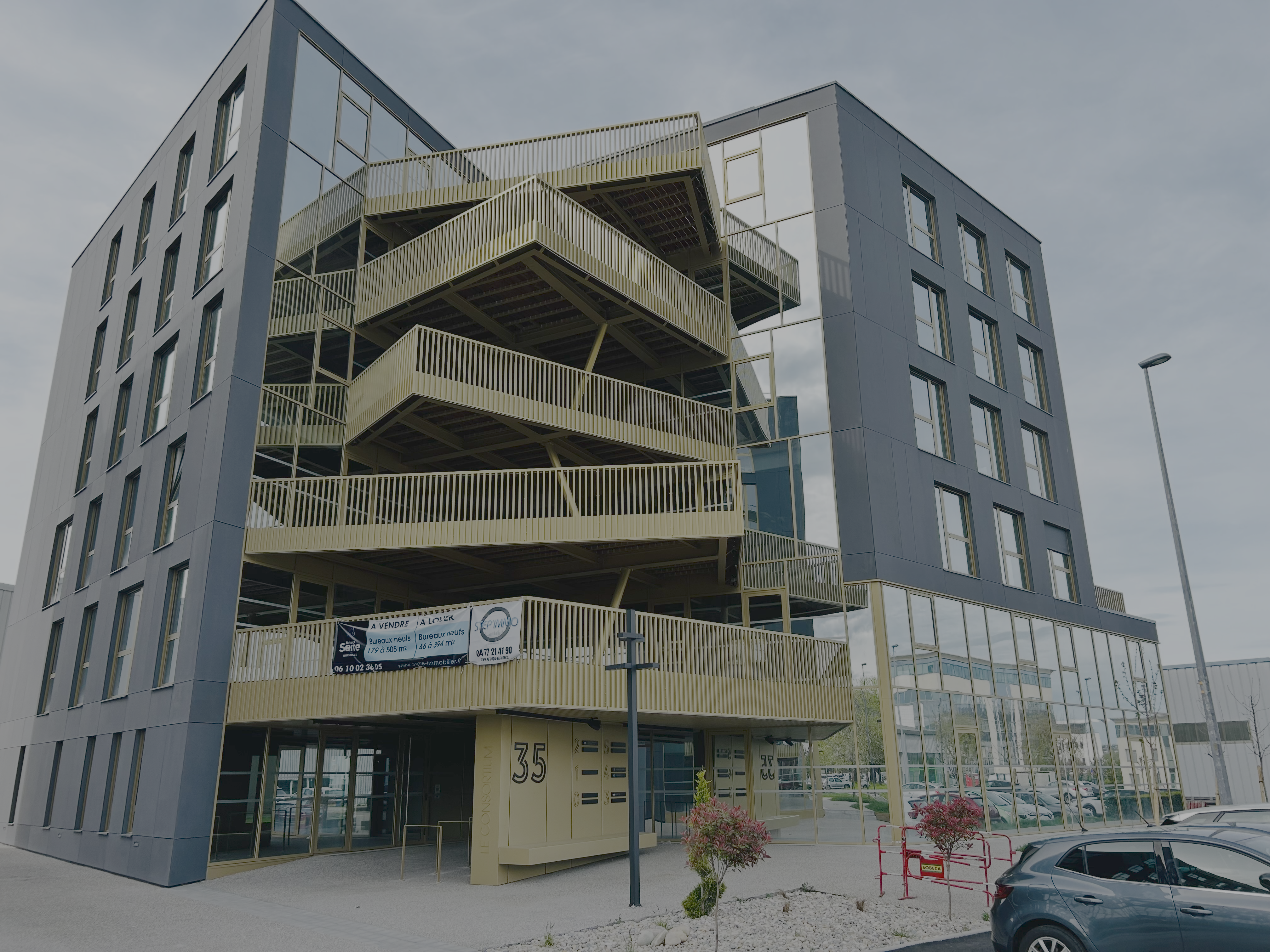 Photo / Illustration