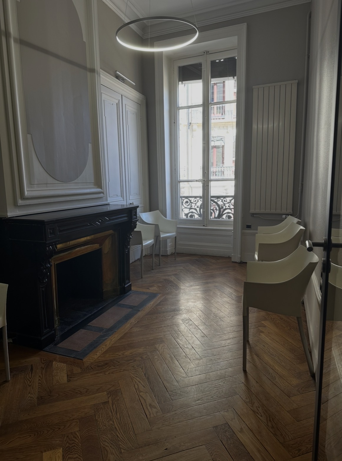 Photo / Illustration